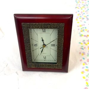 Desk Battery Powered Clock